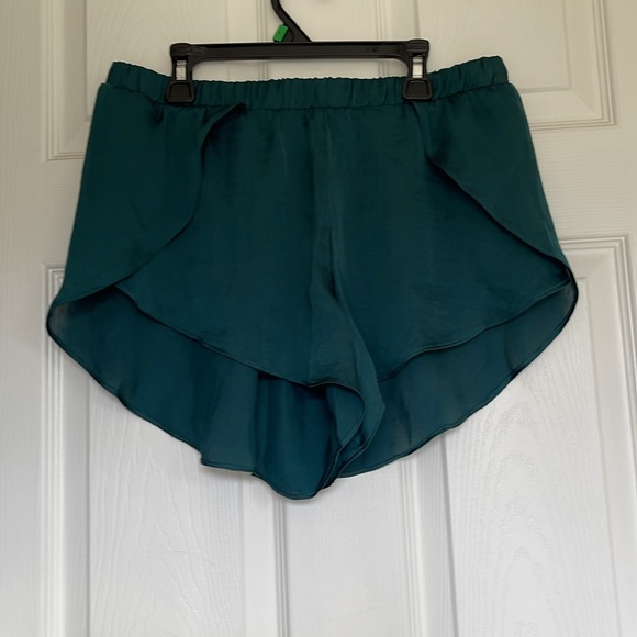 Adore Me silk pajamas - Picture 3 of 4